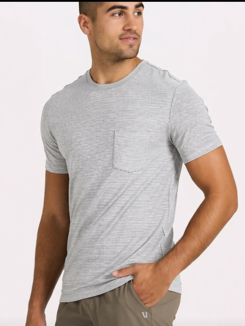 Vuori Linear Tech Tee Light Grey Medium NWOT
